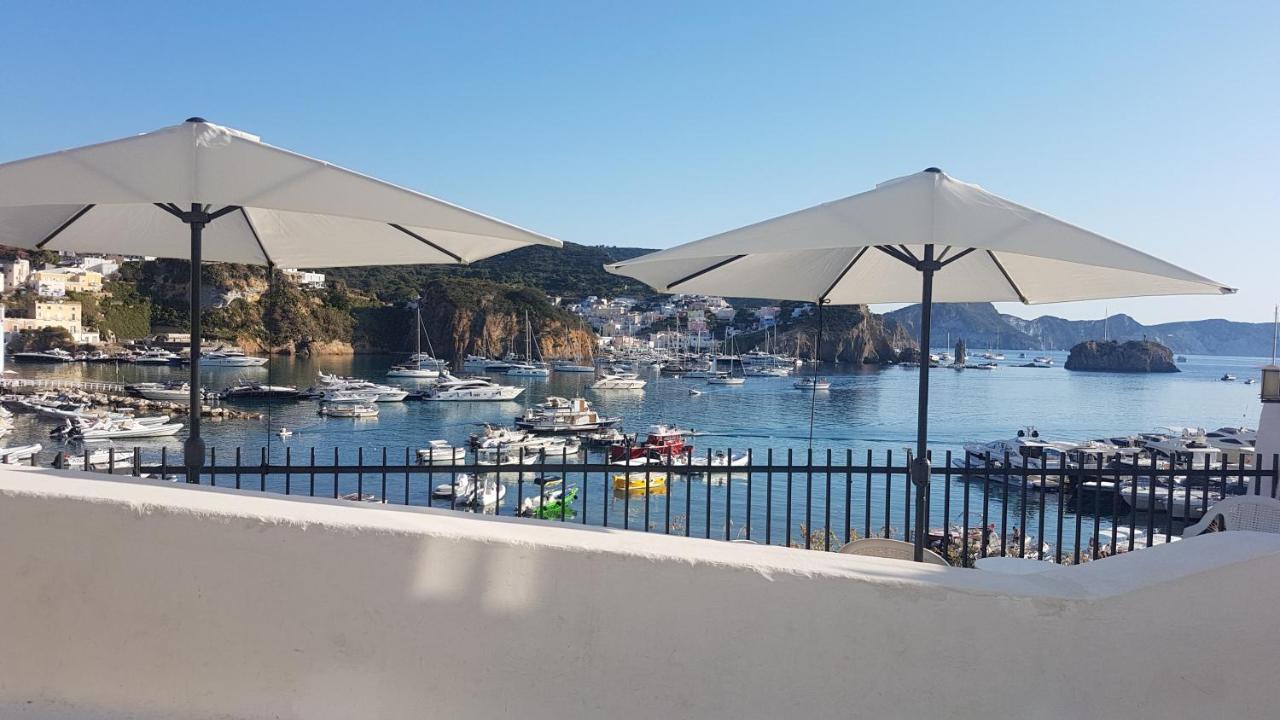 Hotel La Baia Ponza Exteriör bild