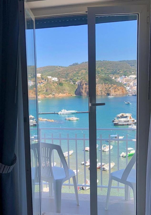 Hotel La Baia Ponza Exteriör bild