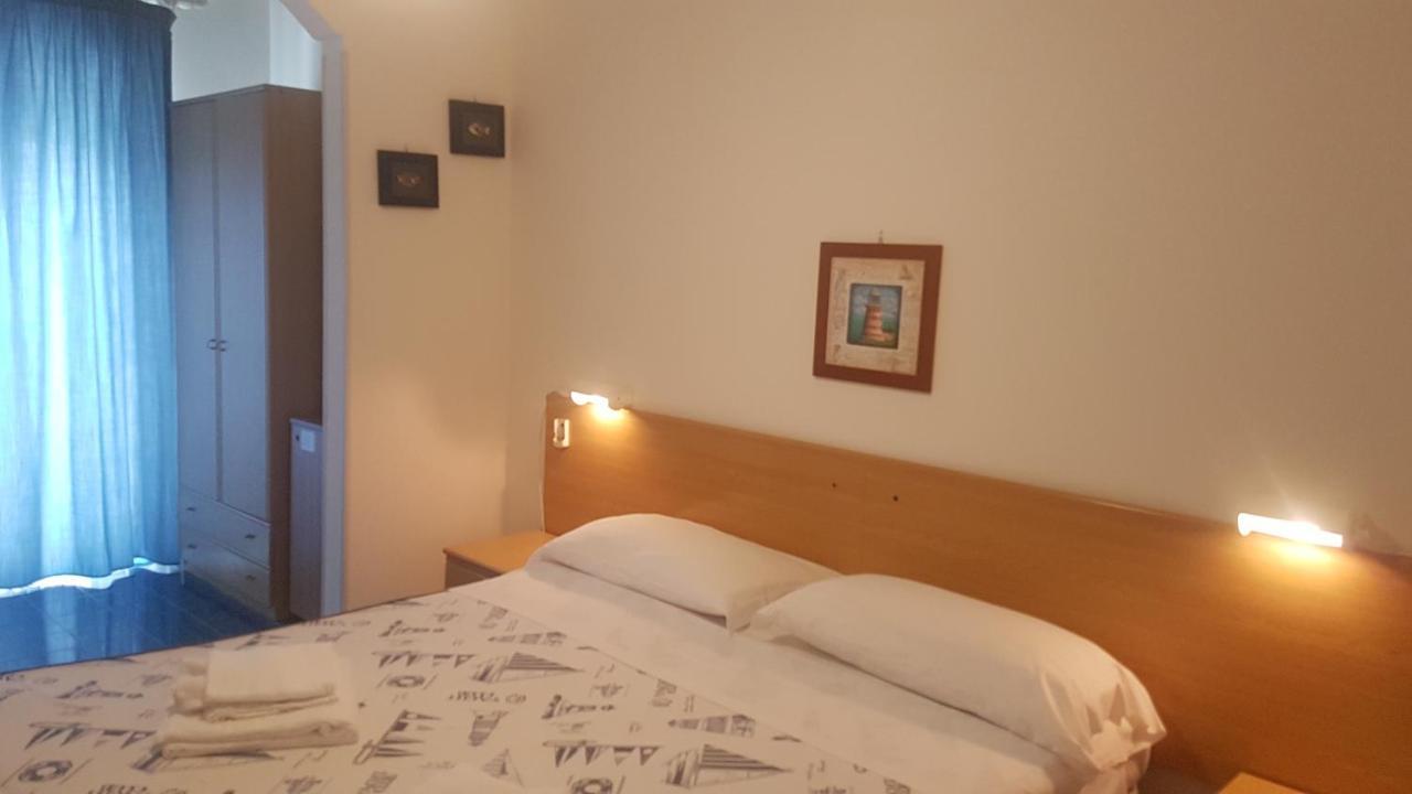 Hotel La Baia Ponza Exteriör bild