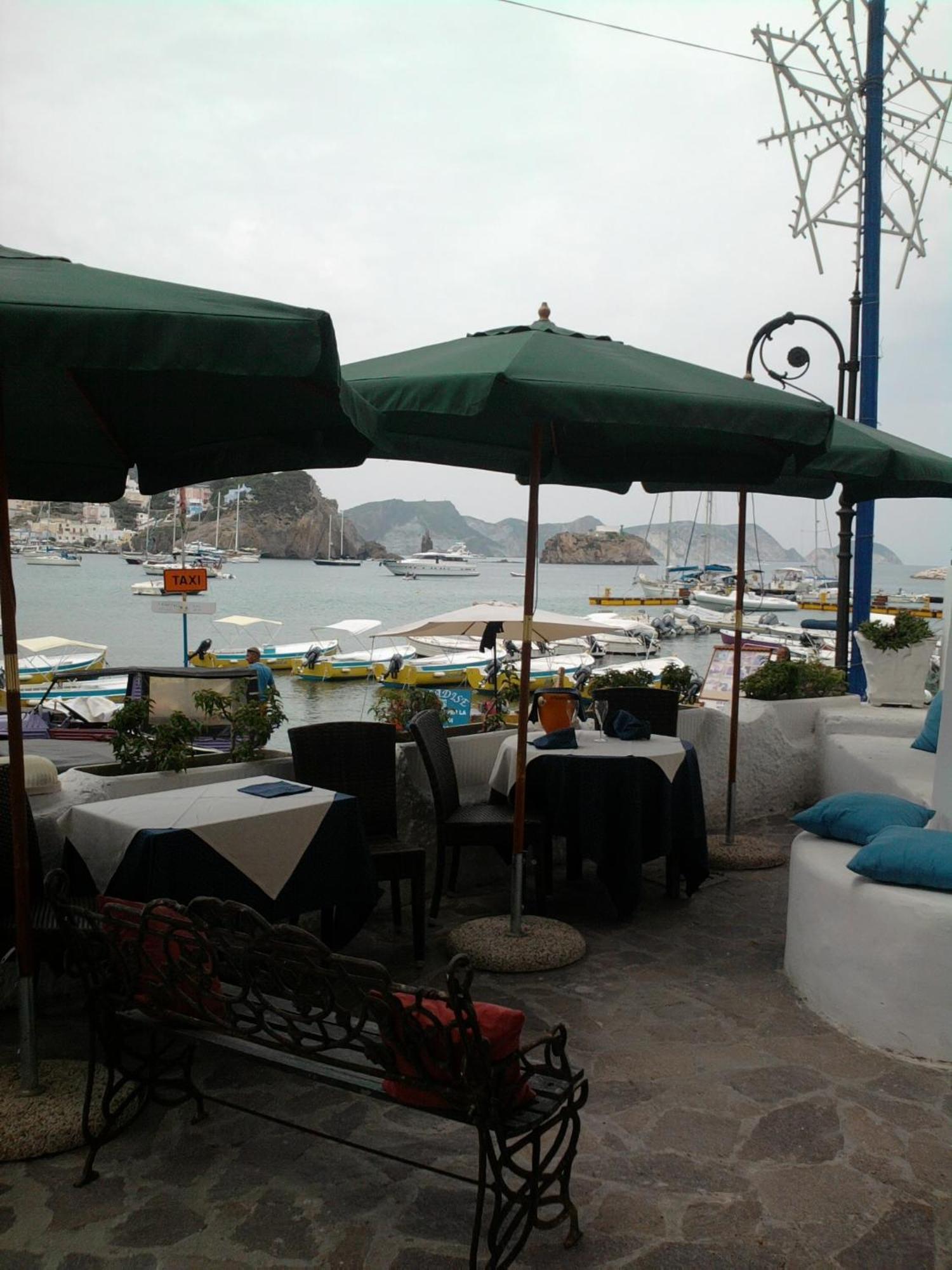 Hotel La Baia Ponza Exteriör bild