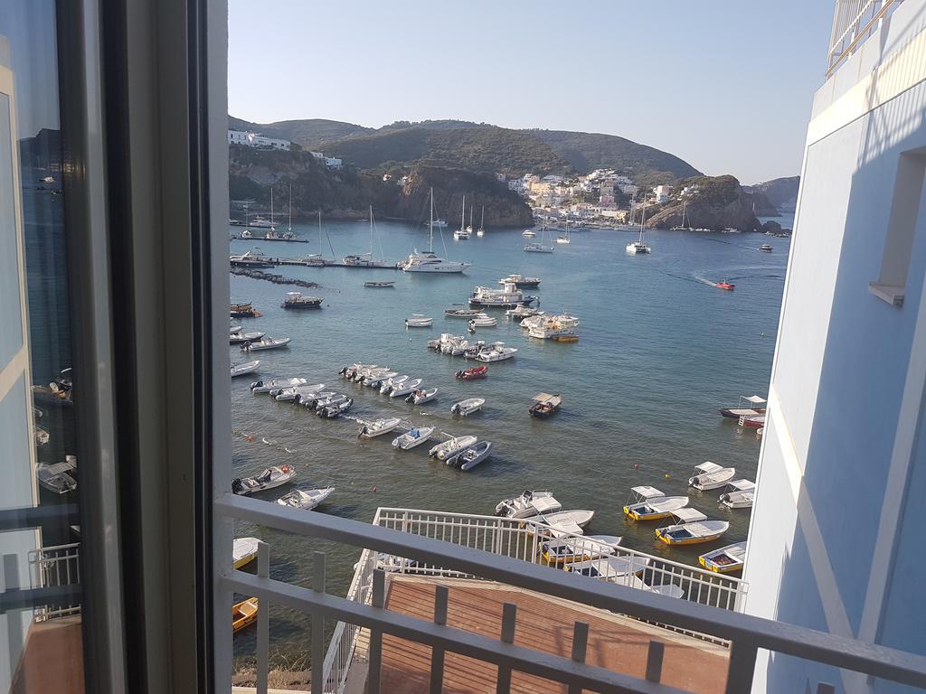 Hotel La Baia Ponza Exteriör bild