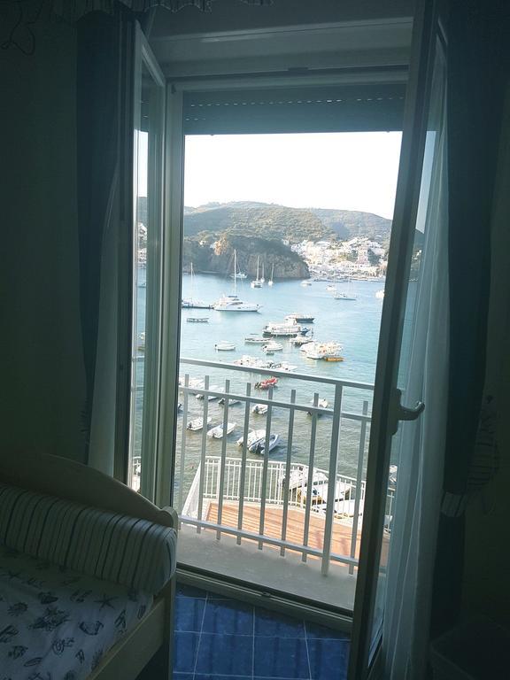 Hotel La Baia Ponza Exteriör bild